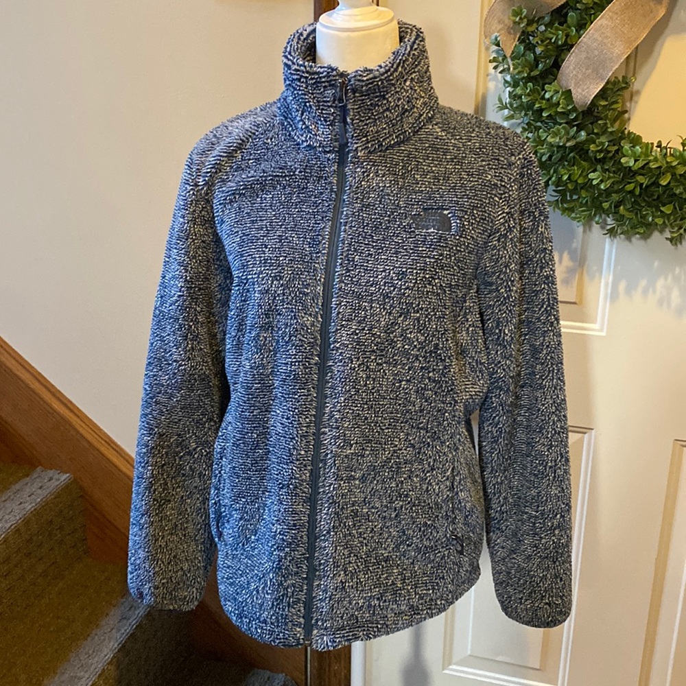 North Face plush Sherpa jacket blue and white The North Face is on front & back